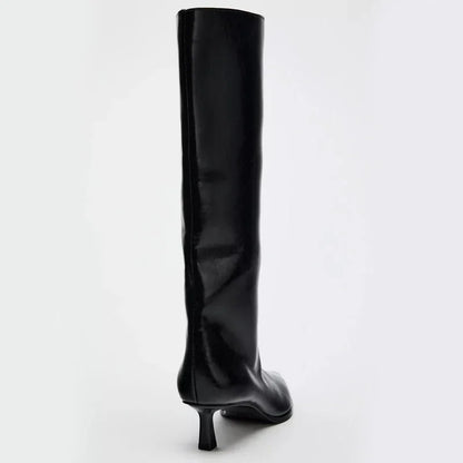 KNEE-HIGH POINTED BOOTS