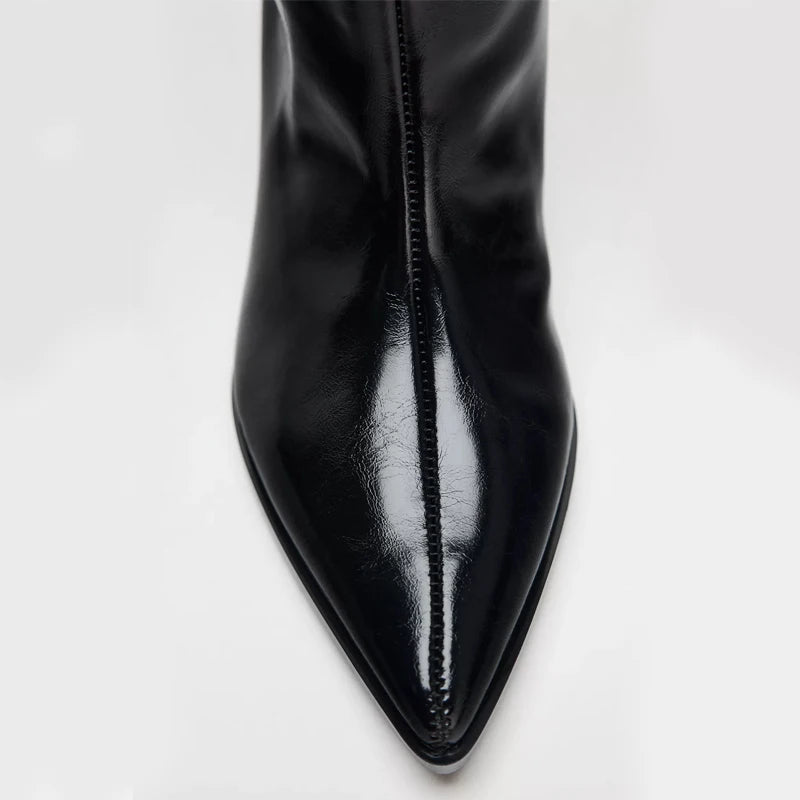 KNEE-HIGH POINTED BOOTS